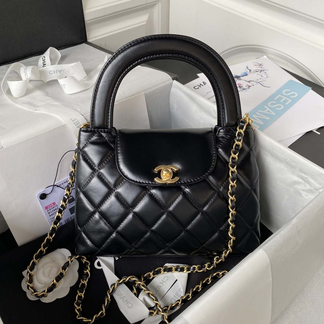 Chanel Black Quilted Lambskin Small Chic Pearls Gold Hardware