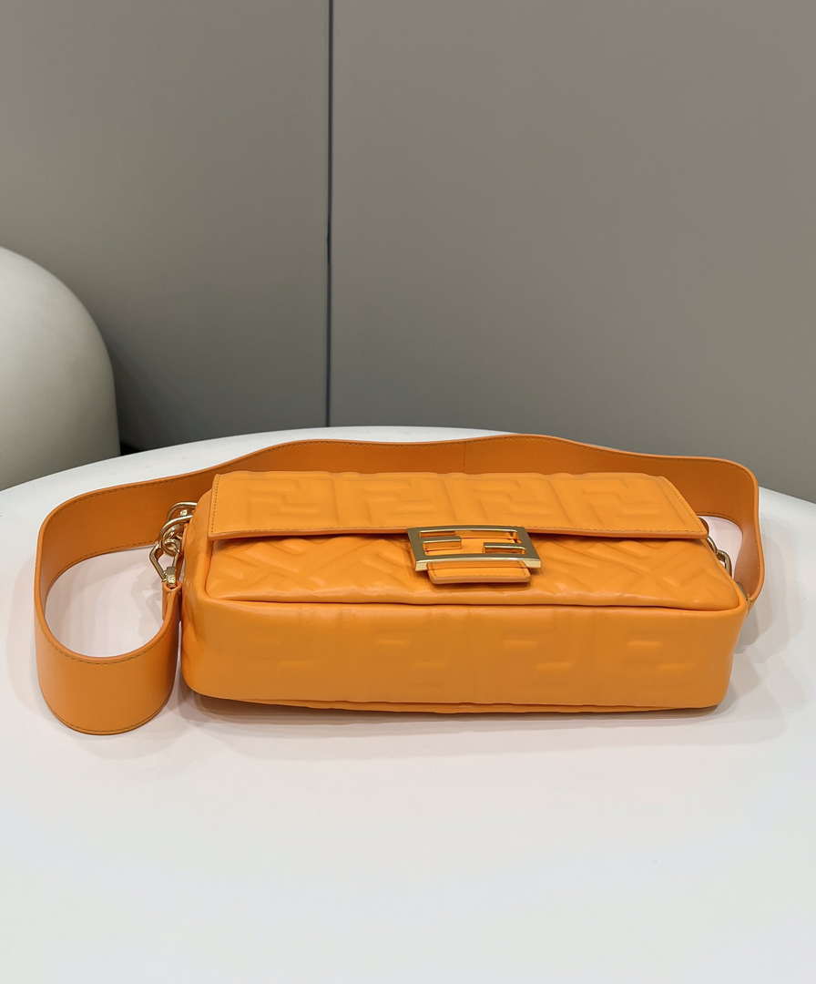 fendi-8br600-baguette-medium-orange-leather-0135m-bag-003-luxi.com.ru