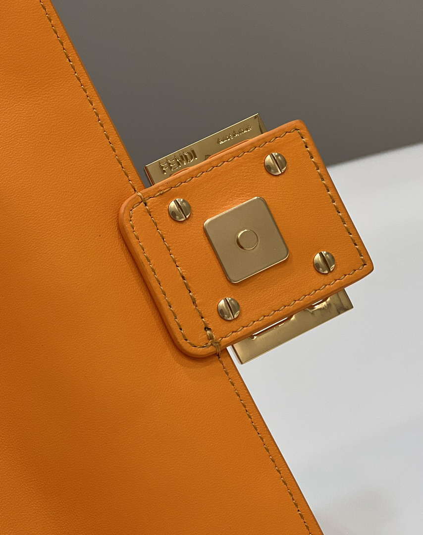 fendi-8br600-baguette-medium-orange-leather-0135m-bag-006-luxi.com.ru