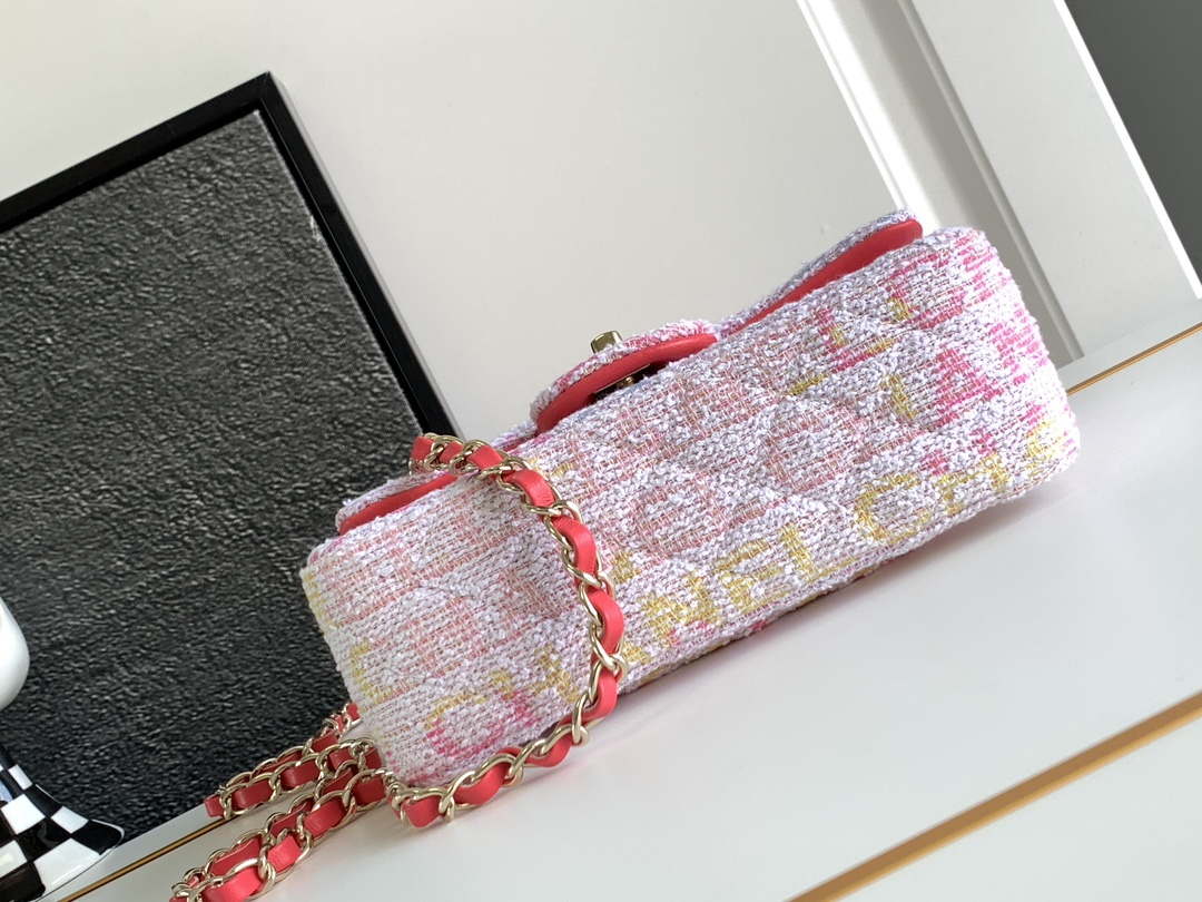chanel-as1116-24c-mini-flap-bag-20cm-a69900-tweed-white-and-red-04-luxi.com.ru